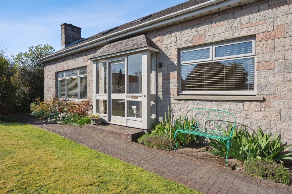 Property photo 2 of 45