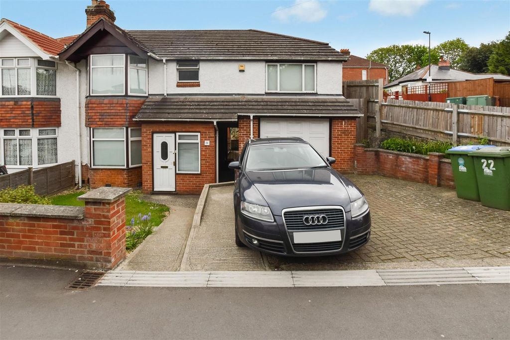 Property photo 1 of 8