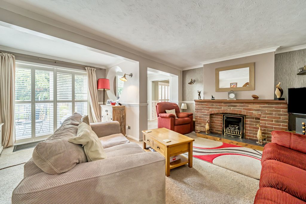 Property photo 2 of 14
