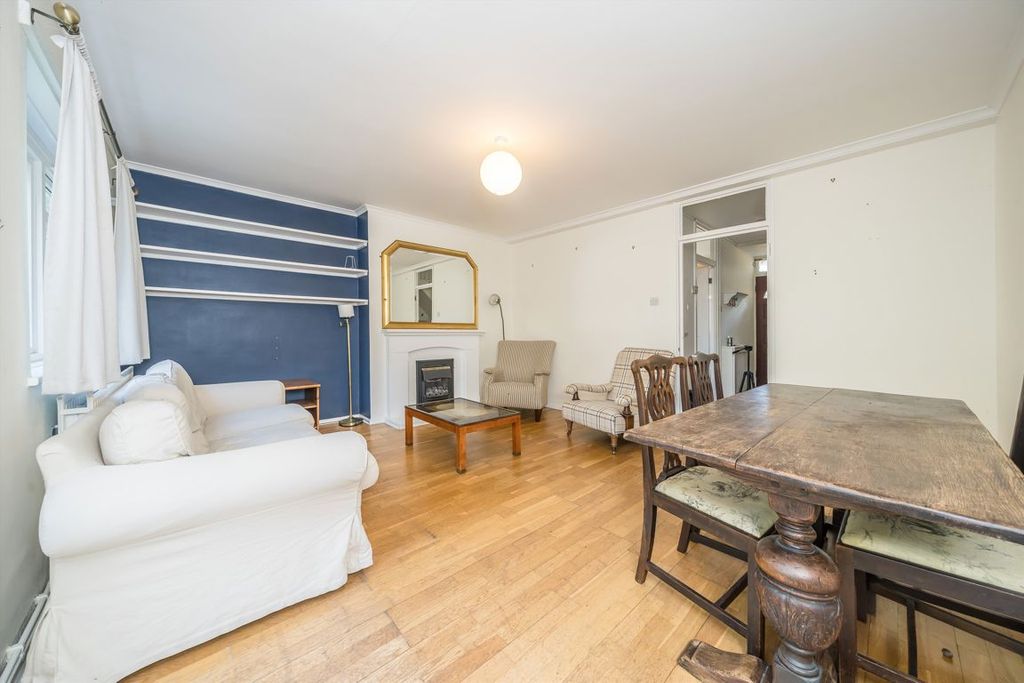 Property photo 2 of 8