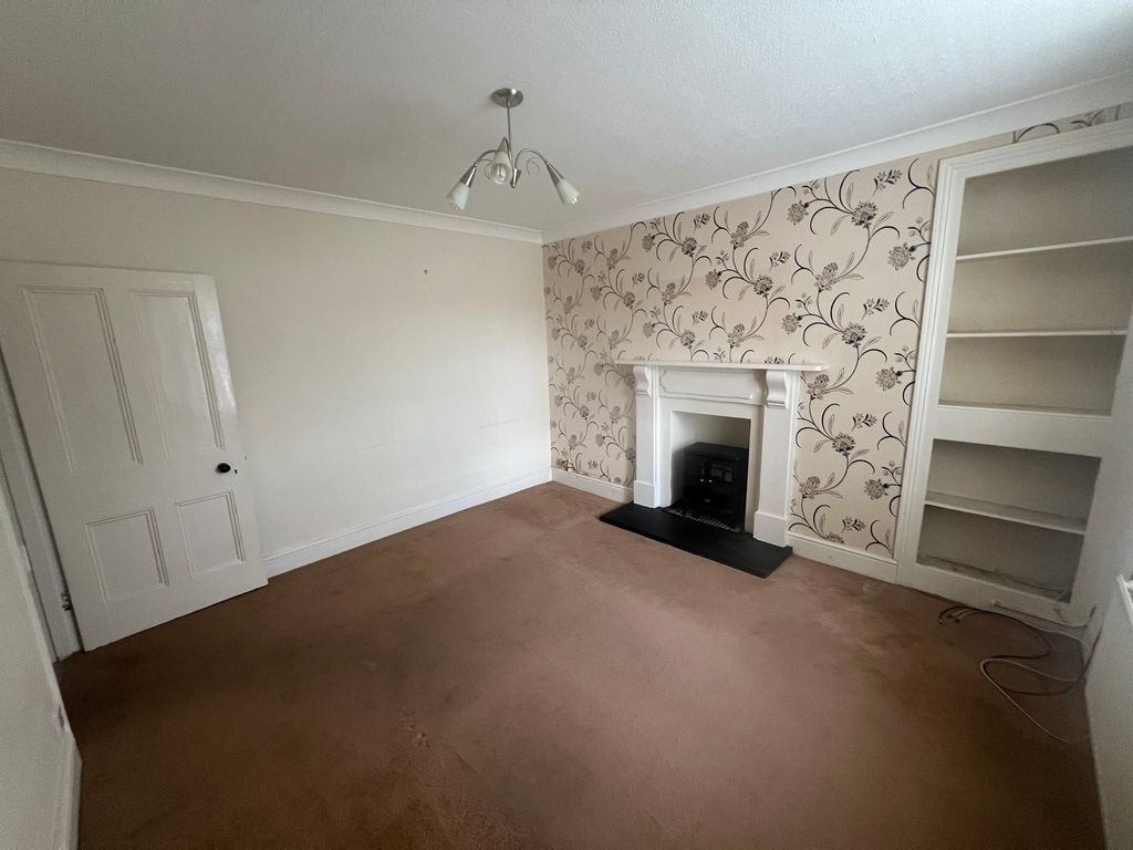 Property photo 2 of 30