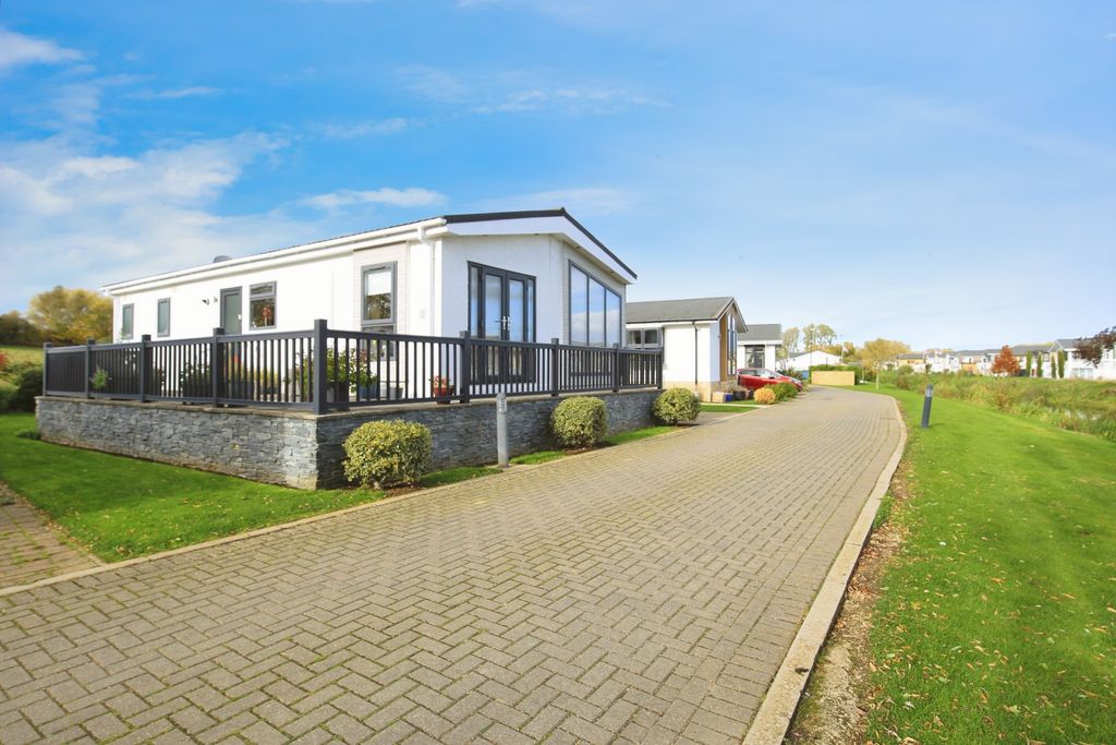 Property photo 3 of 20