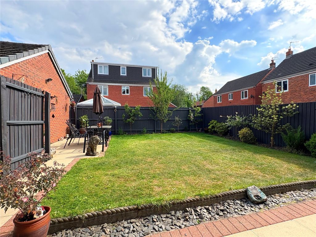 Property photo 2 of 28 Picture No. 43