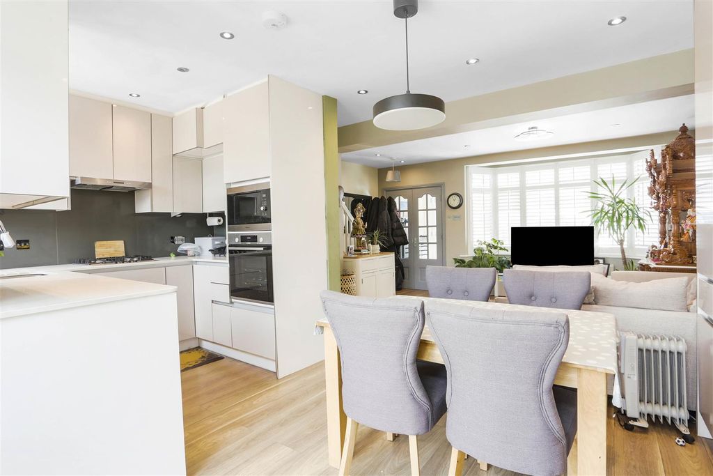 Property photo 3 of 16 1689678444 - 17.Jpg