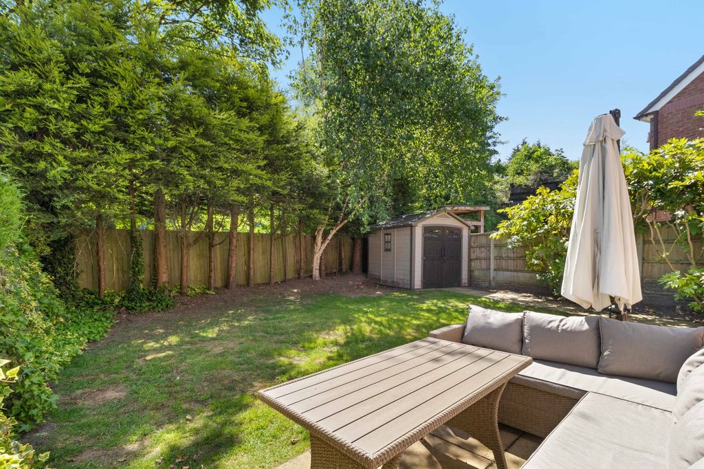 Property photo 2 of 20