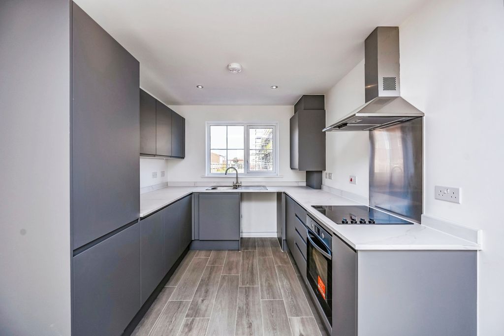 Property photo 2 of 14 Pbox-Img.Jpg