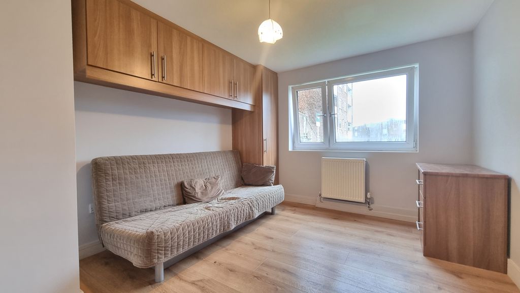 Property photo 3 of 8