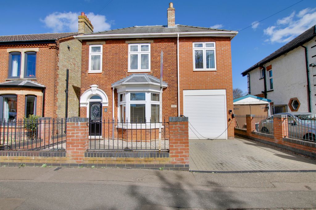 Property photo 1 of 30