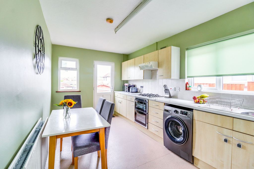 Property photo 2 of 14