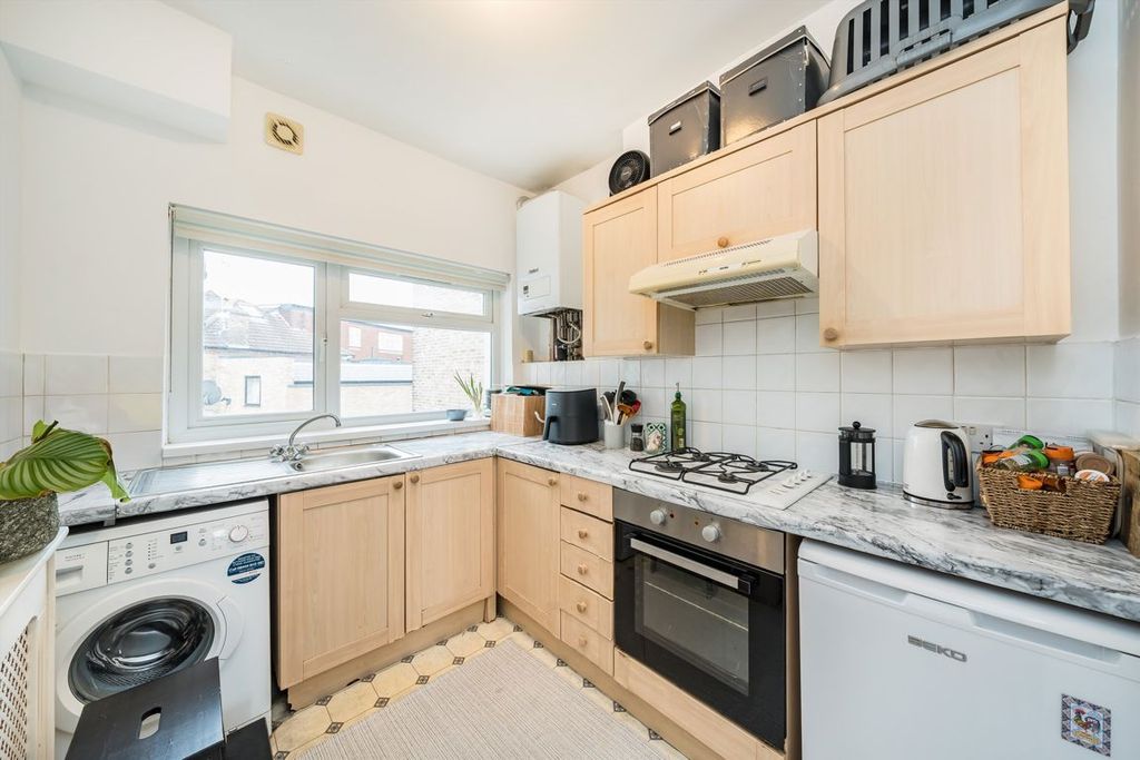 Property photo 3 of 5