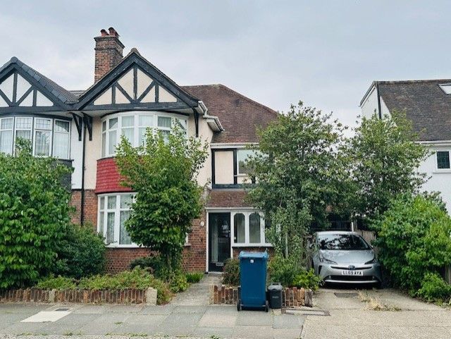 Property photo 1 of 12