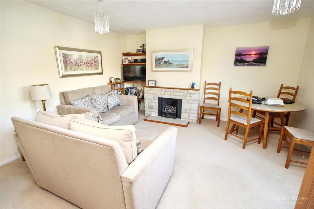 Property photo 3 of 15 Living Room