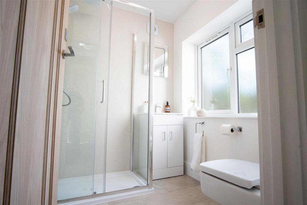 Property photo 3 of 6 224 Fishponds Rd_1_2