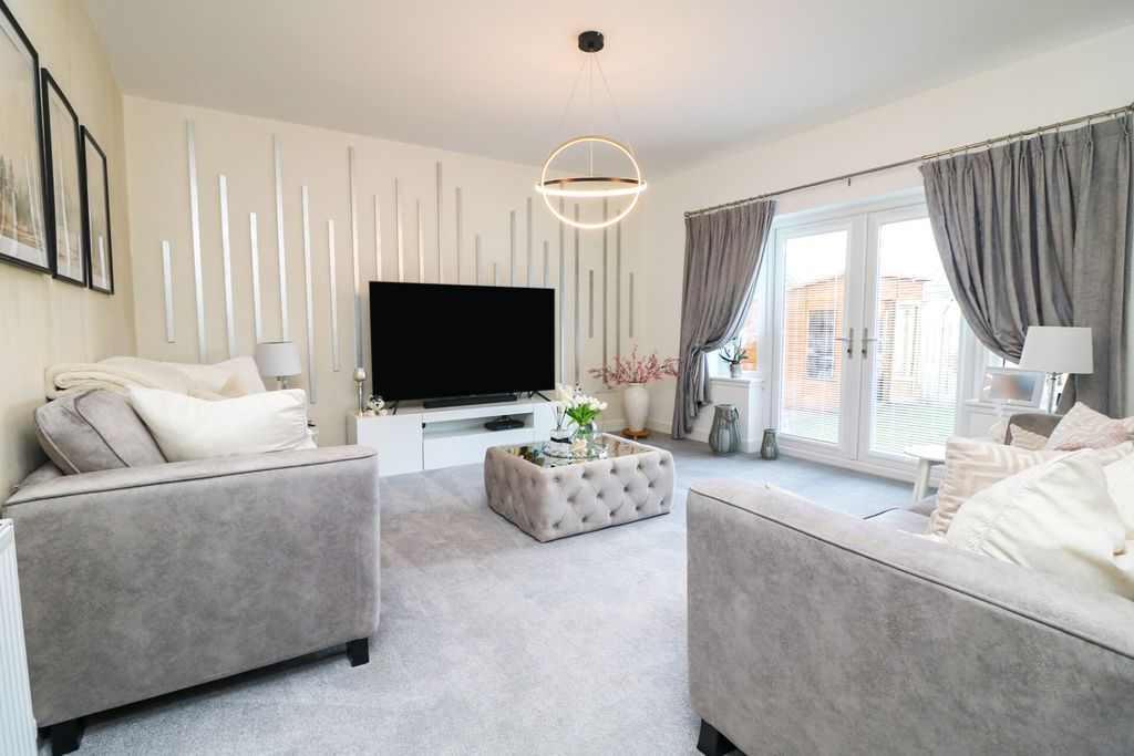 Property photo 2 of 24