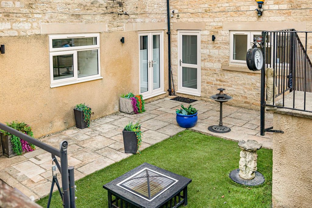Property photo 2 of 11 Picture No. 01