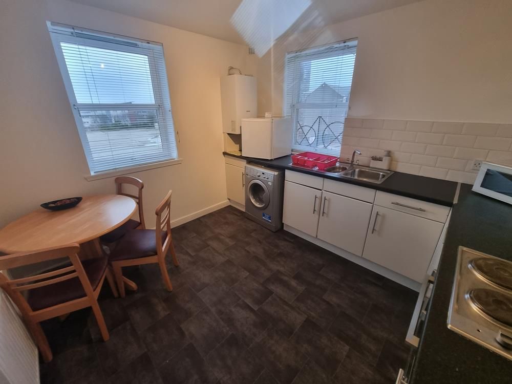 Property photo 3 of 7 (Sps) Kitchen