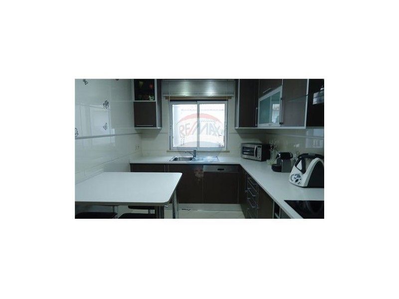 Property photo 2 of 30