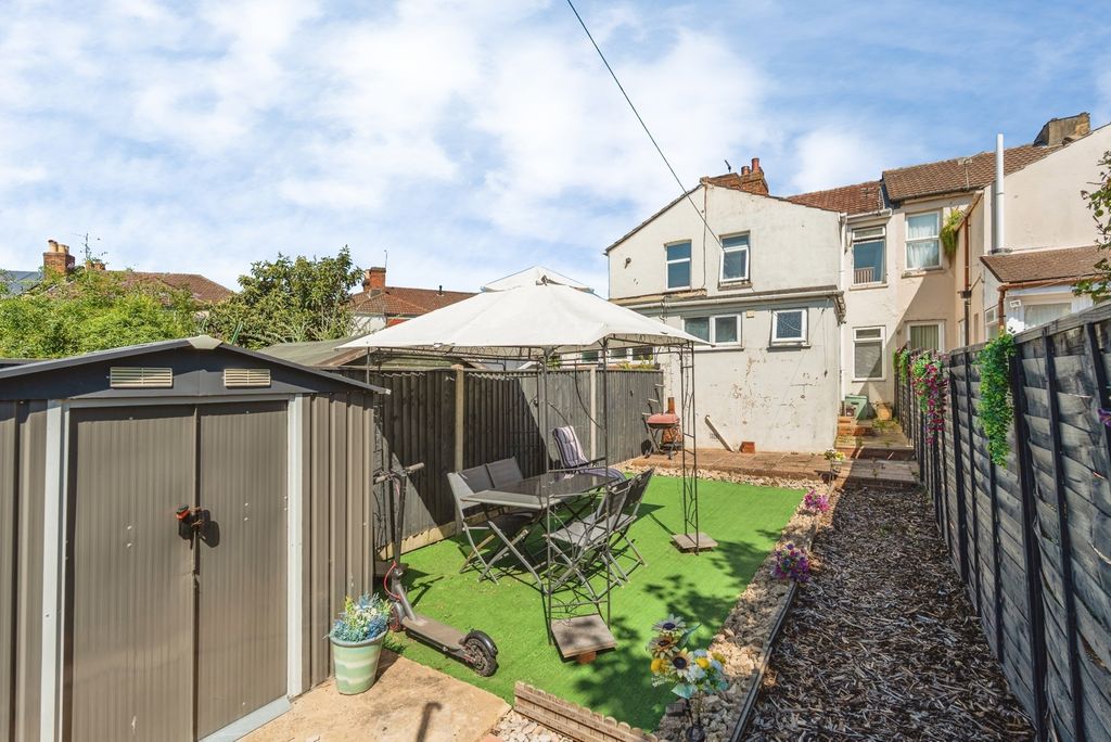 Property photo 3 of 25 Pbox-Img.Jpg