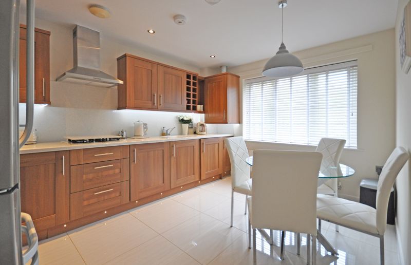 Property photo 2 of 14 Photo 4