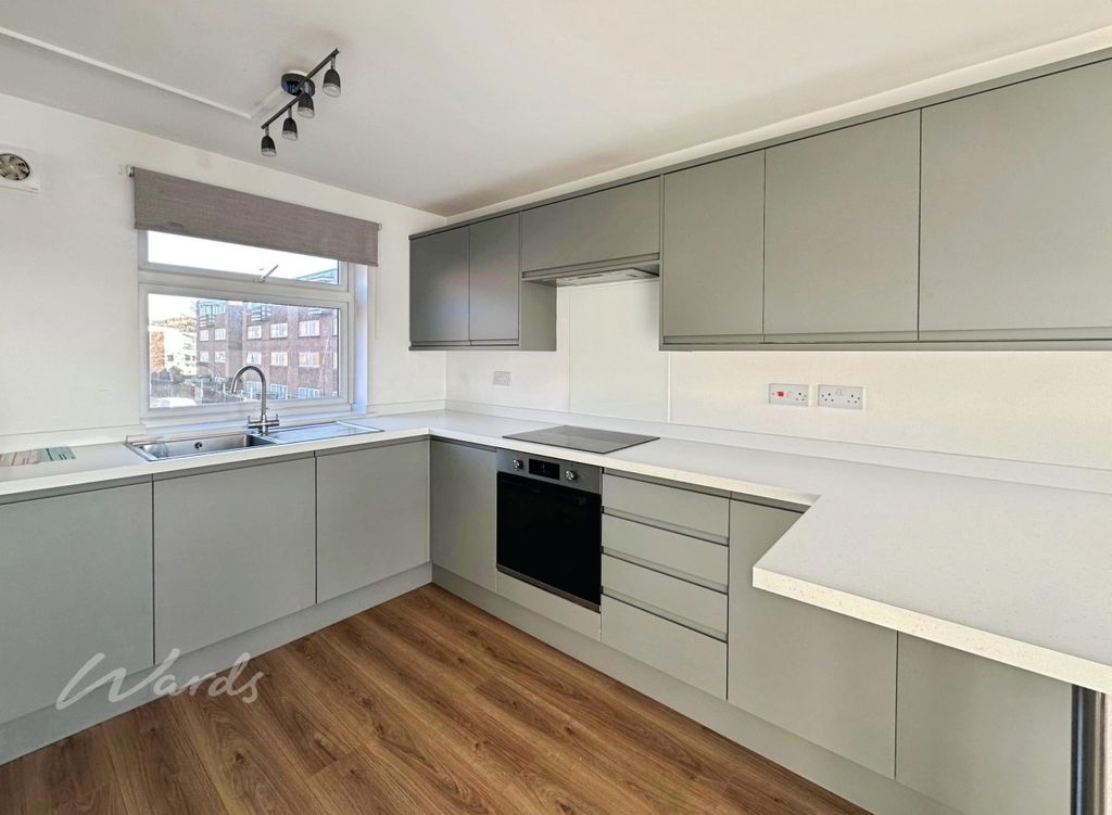 Property photo 1 of 6 Brunswick Kitchen...