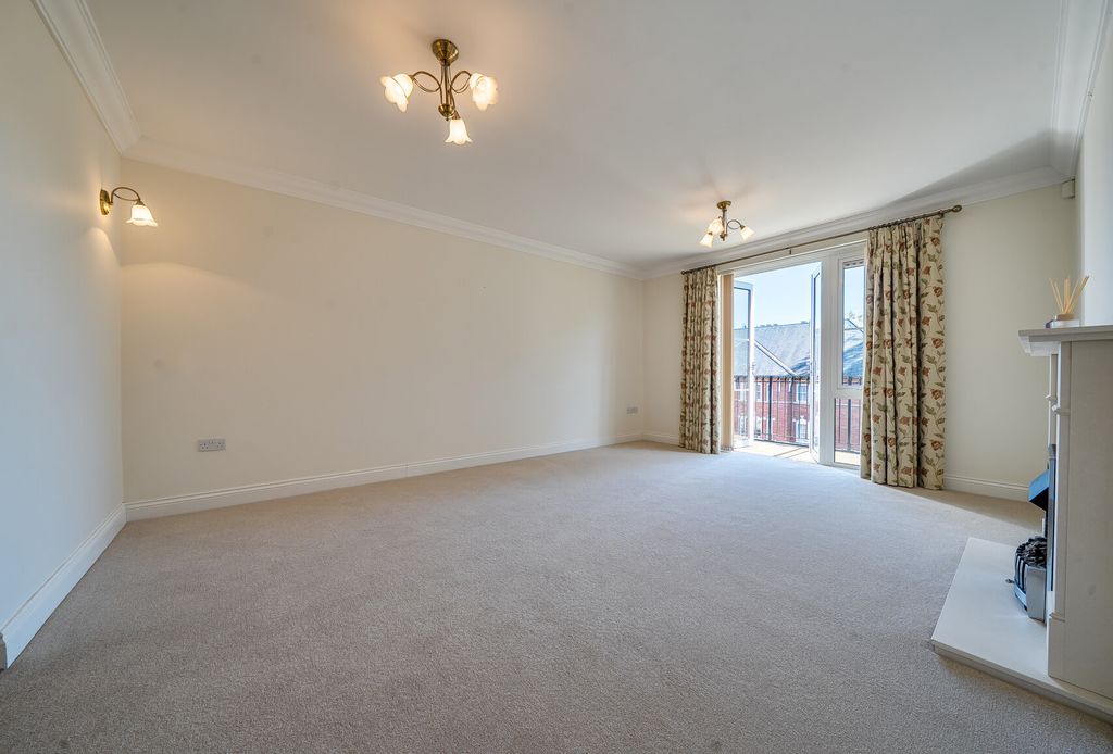 Property photo 2 of 11 1431827-15-69B97E...