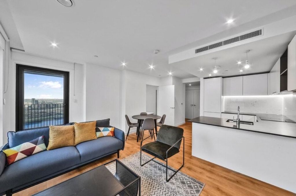 Property photo 3 of 9