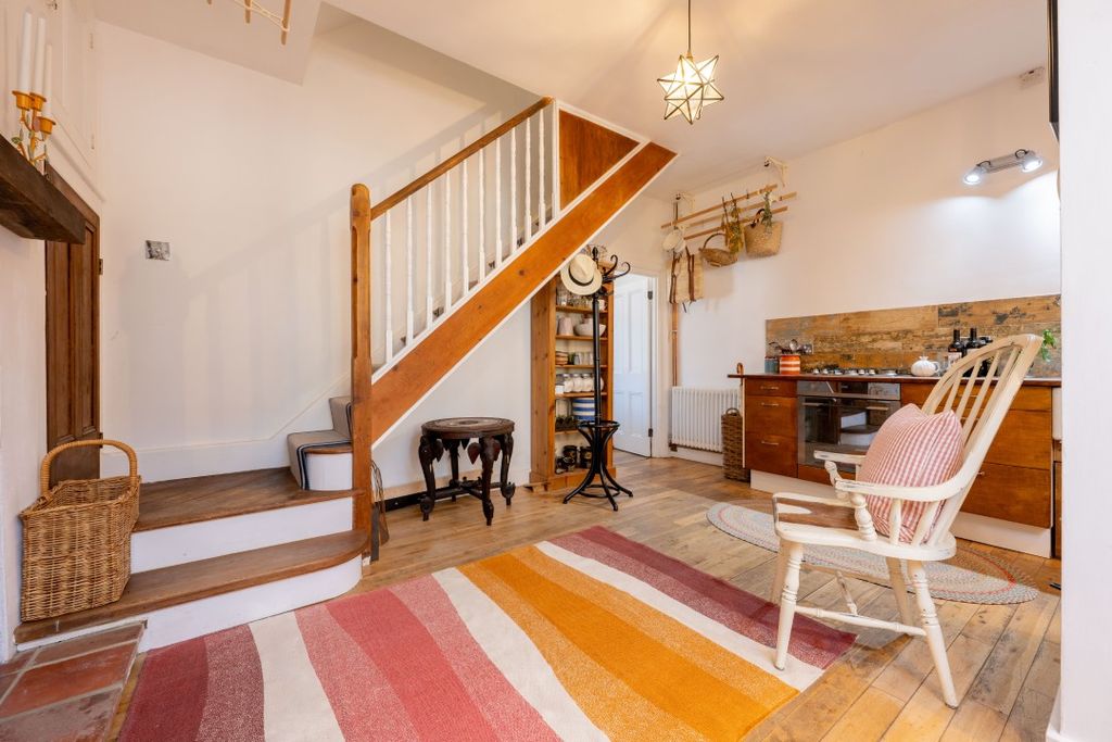 Property photo 3 of 21