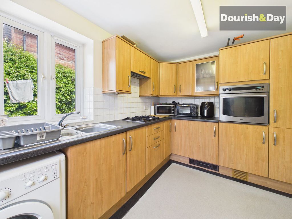 Property photo 3 of 16