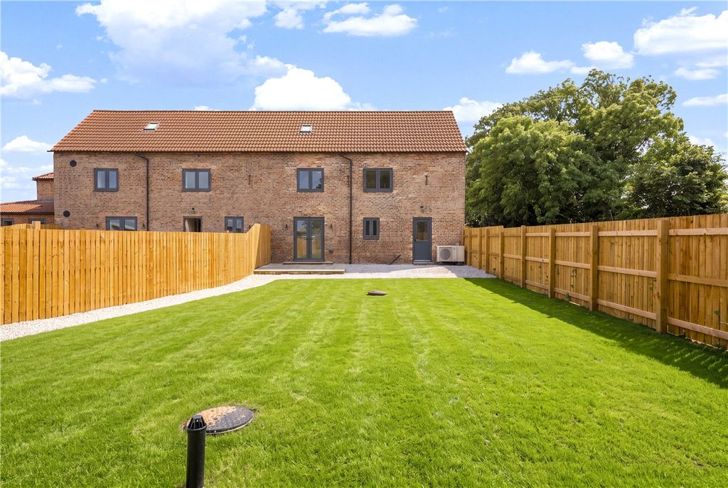 Property photo 2 of 14 Picture No. 07