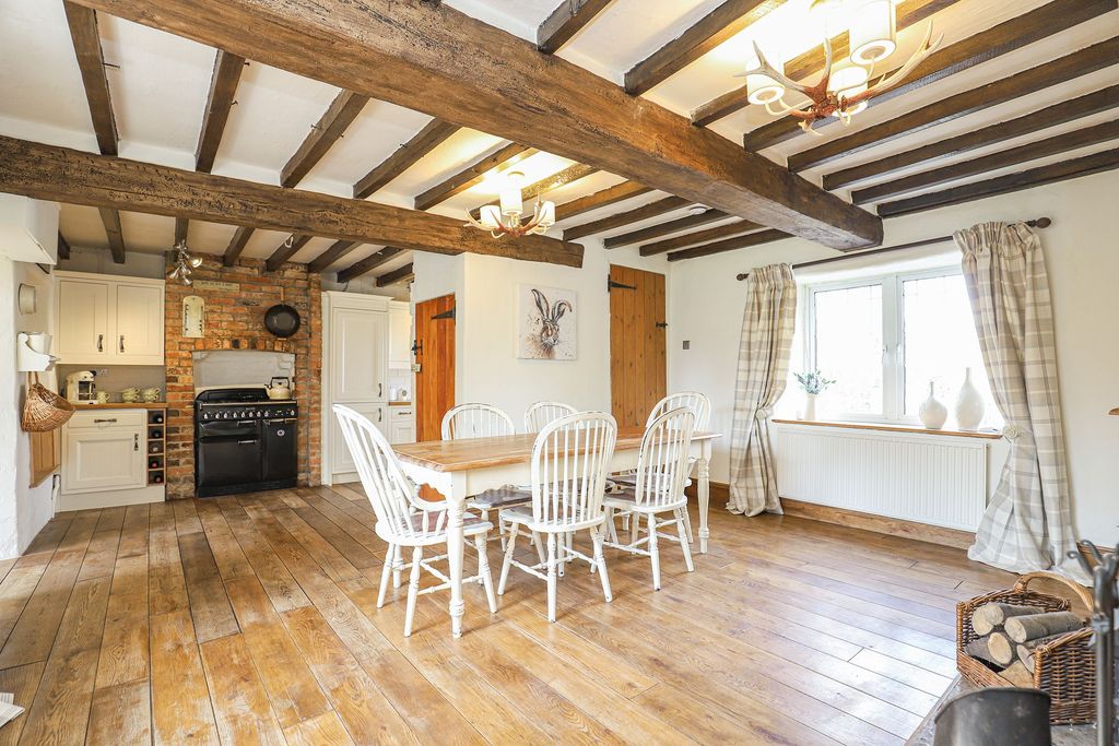 Property photo 3 of 31