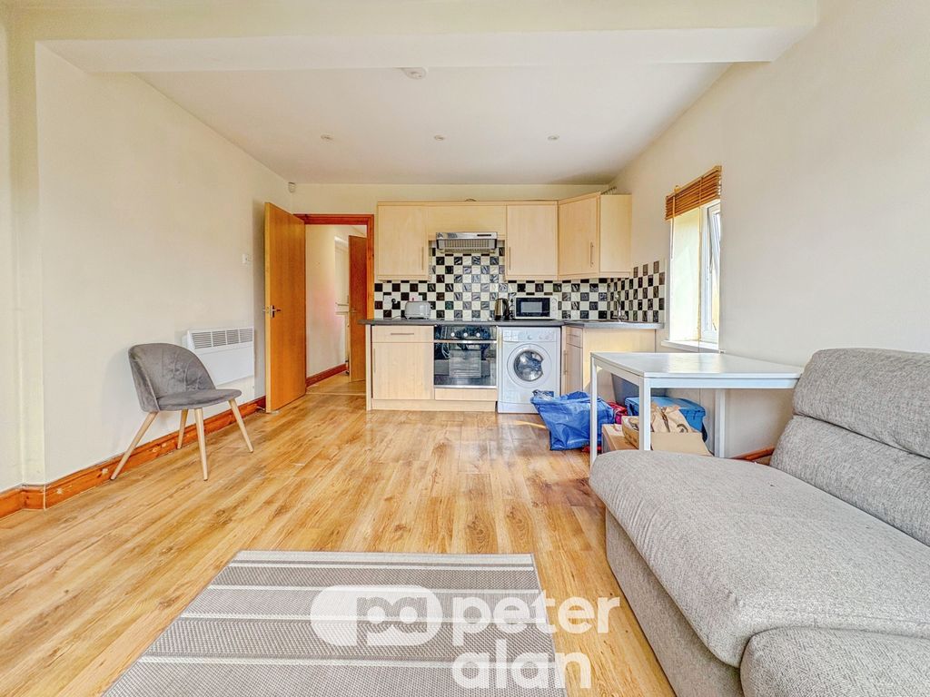 Property photo 3 of 9 Living Room