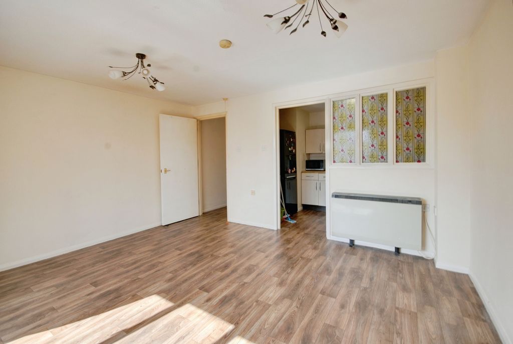 Property photo 3 of 12 Receptin