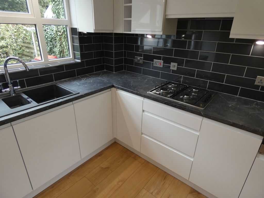 Property photo 3 of 47