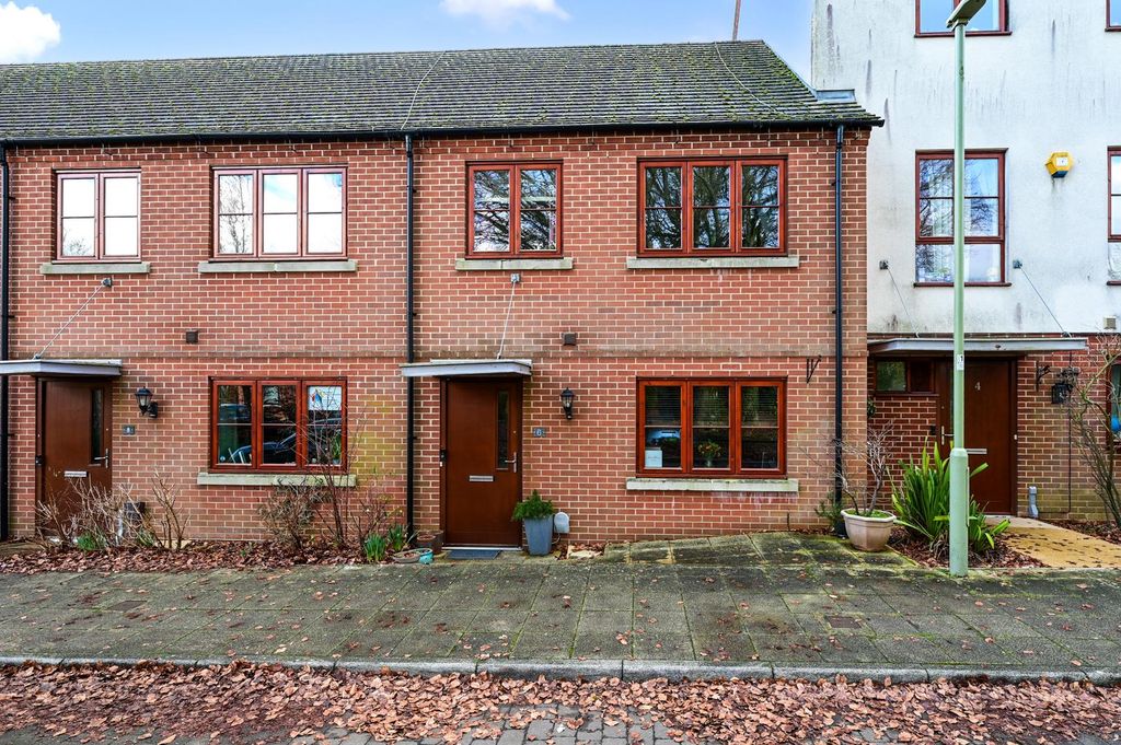 Property photo 1 of 12 Front