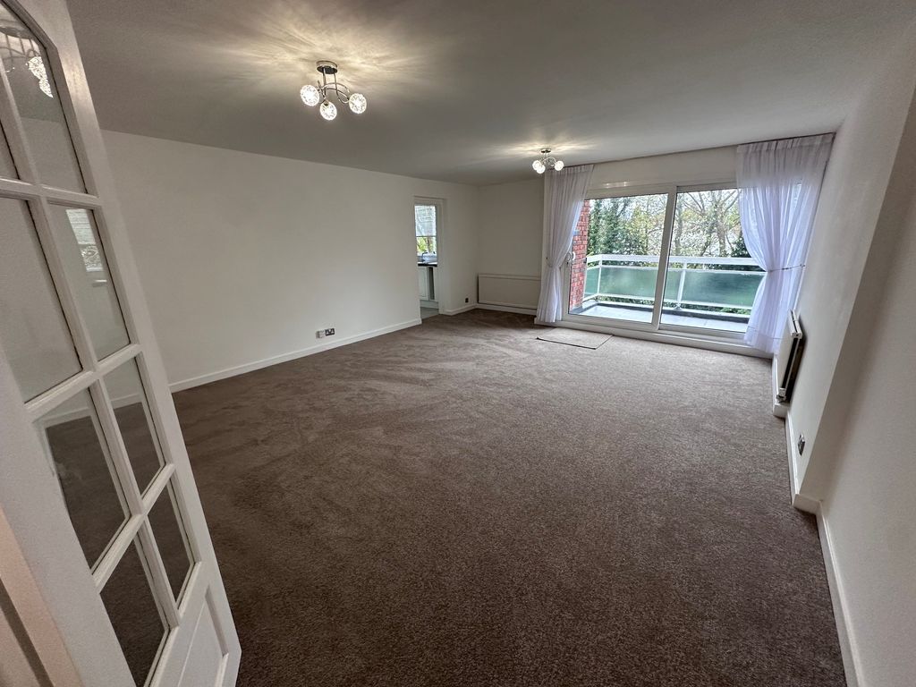 Property photo 3 of 14 Photo 2