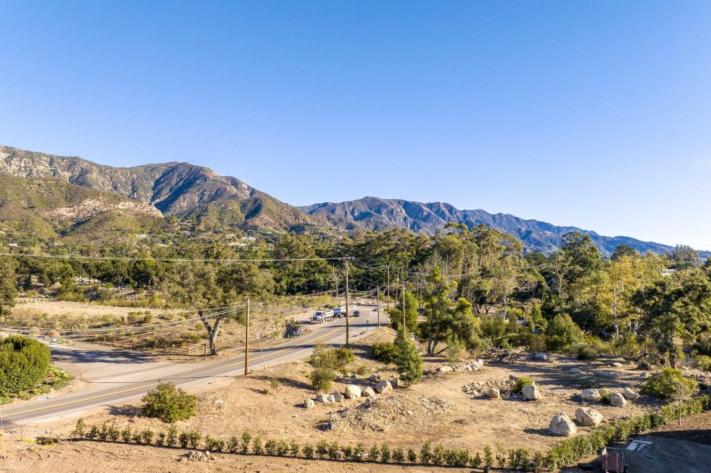 Property photo 2 of 10 <Alttext/>