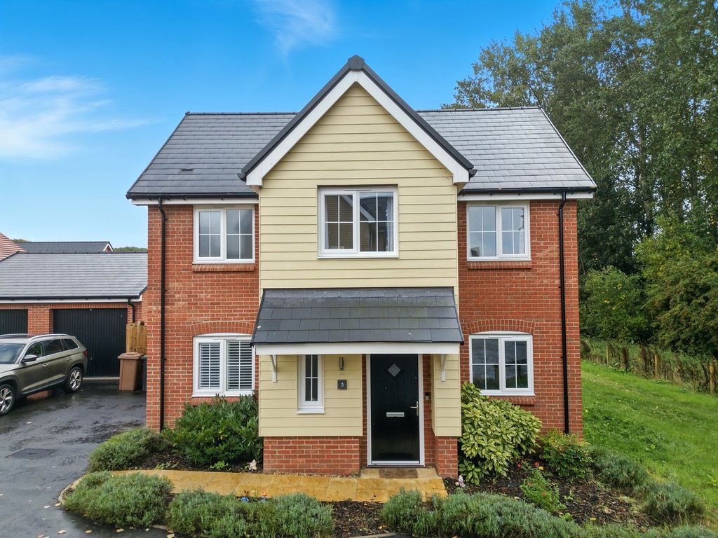 Property photo 1 of 32