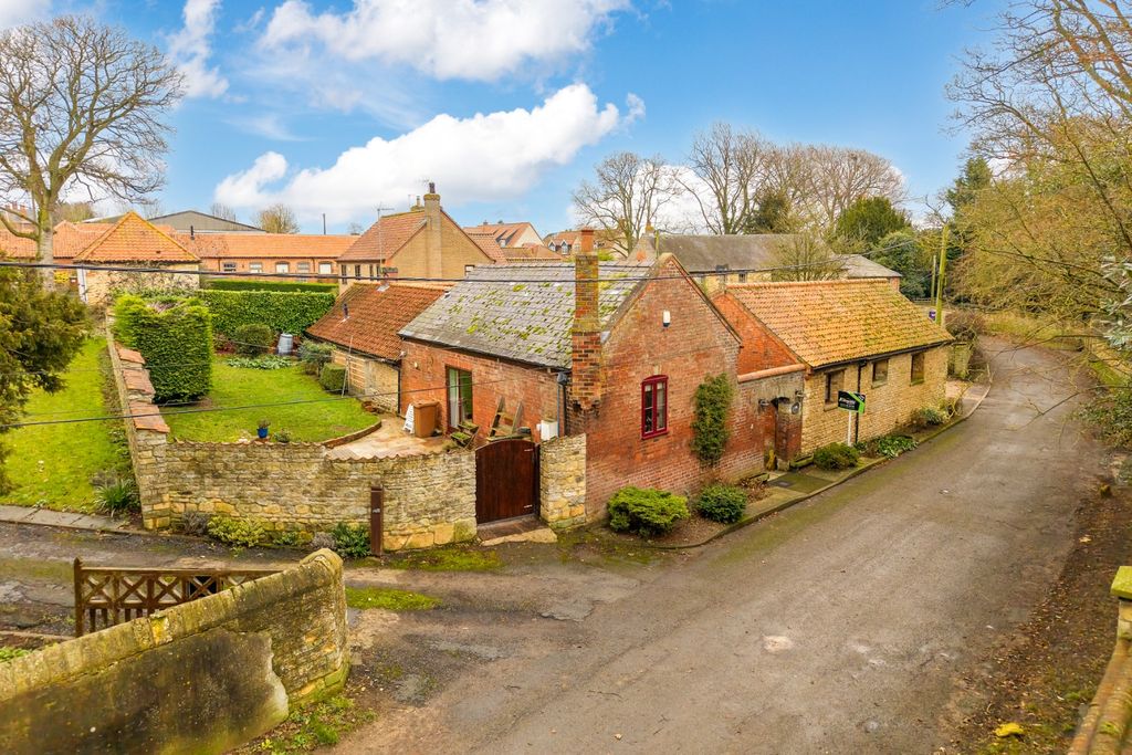 Property photo 2 of 42 4506293