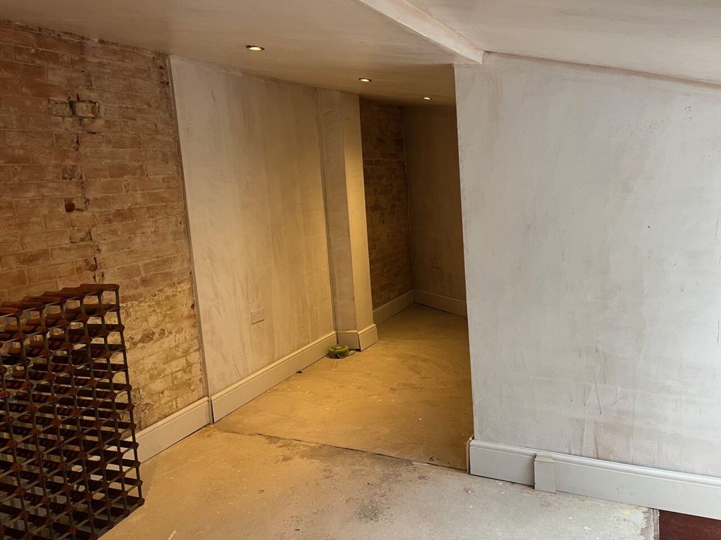 Property photo 2 of 4