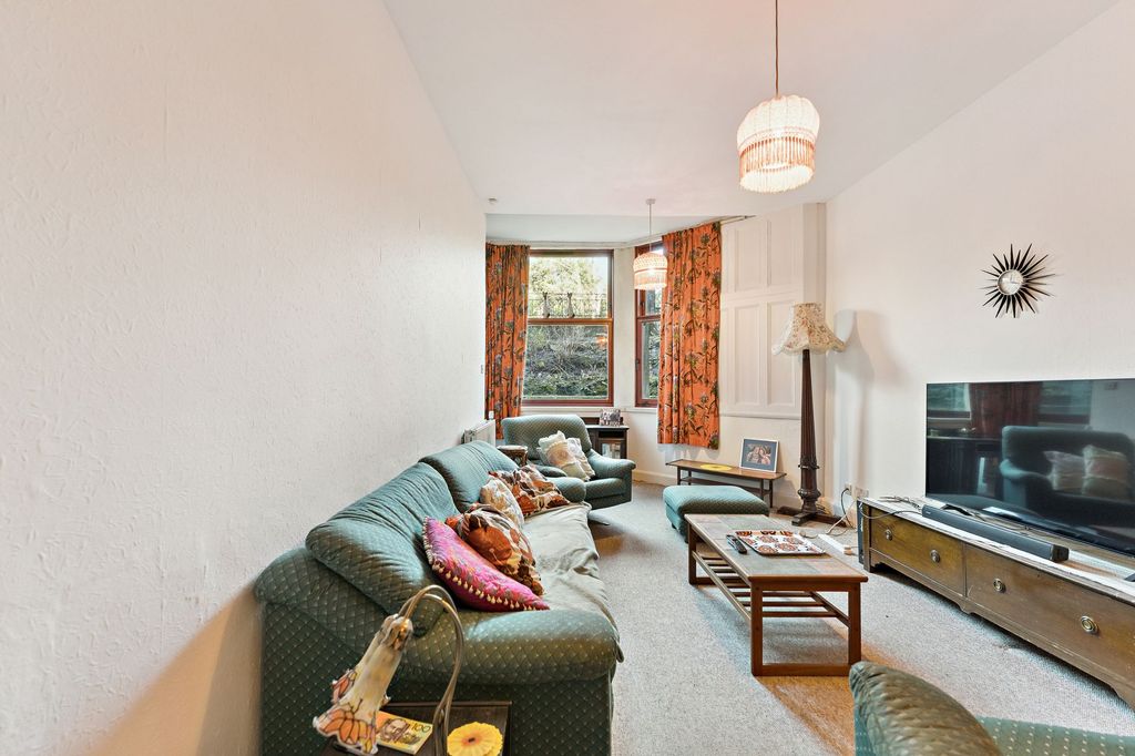 Property photo 3 of 25