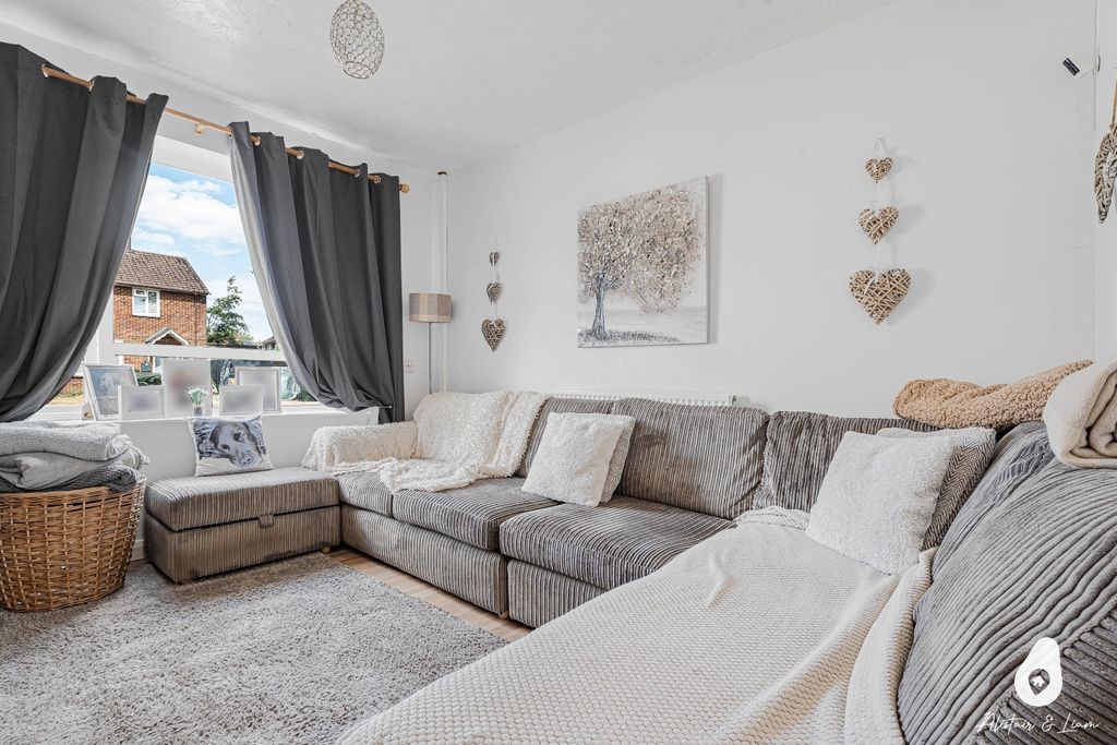 Property photo 2 of 14 5296282
