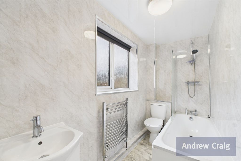 Property photo 3 of 13 Bathroom