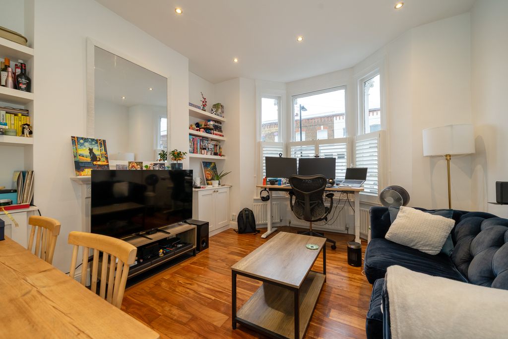 Property photo 2 of 18