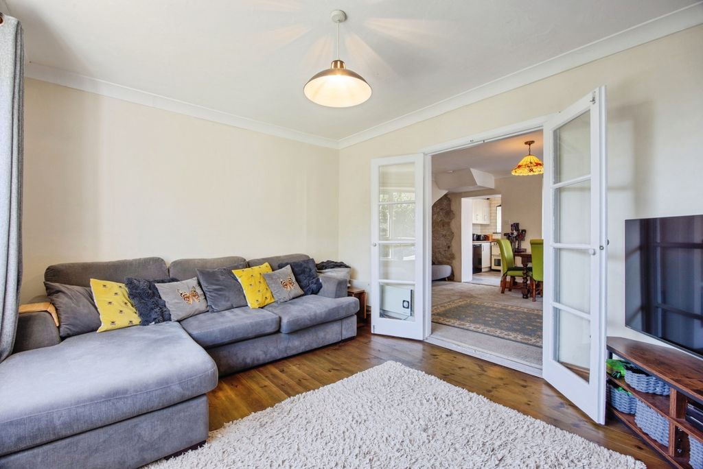 Property photo 2 of 21 Pbox-Img.Jpg