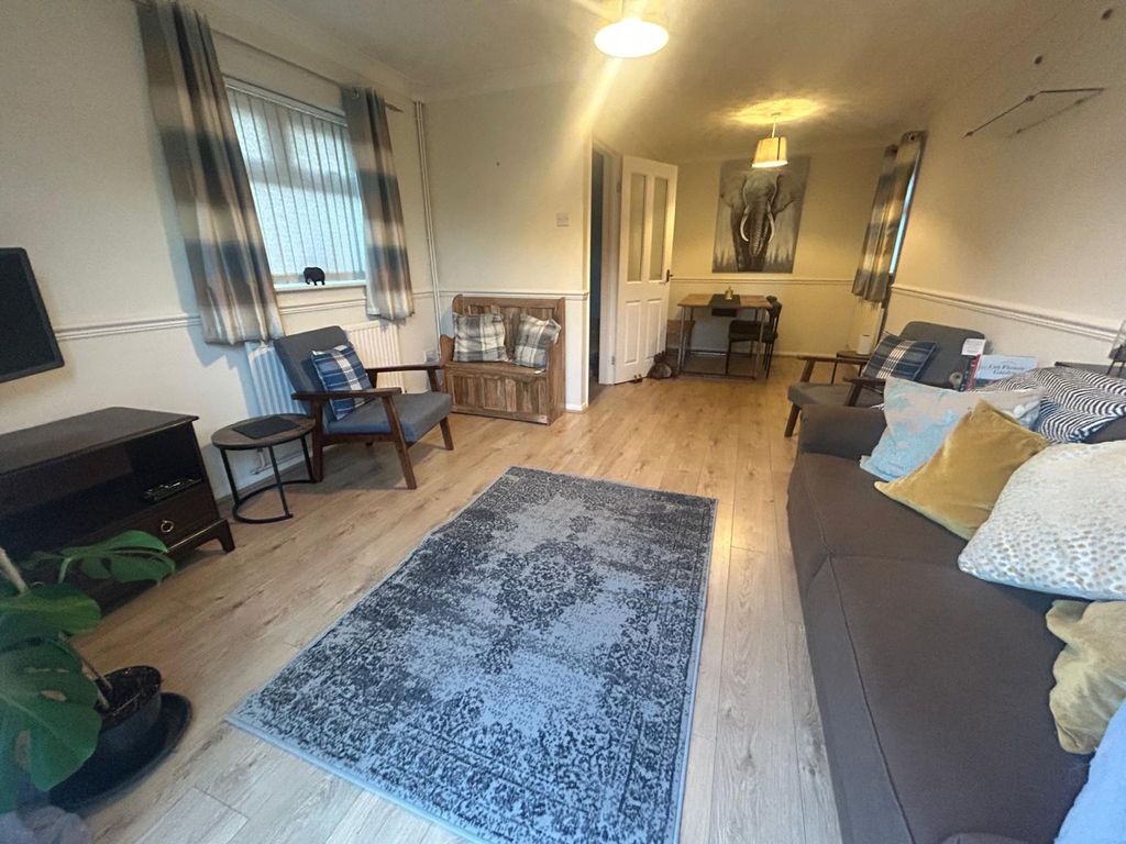 Property photo 2 of 22