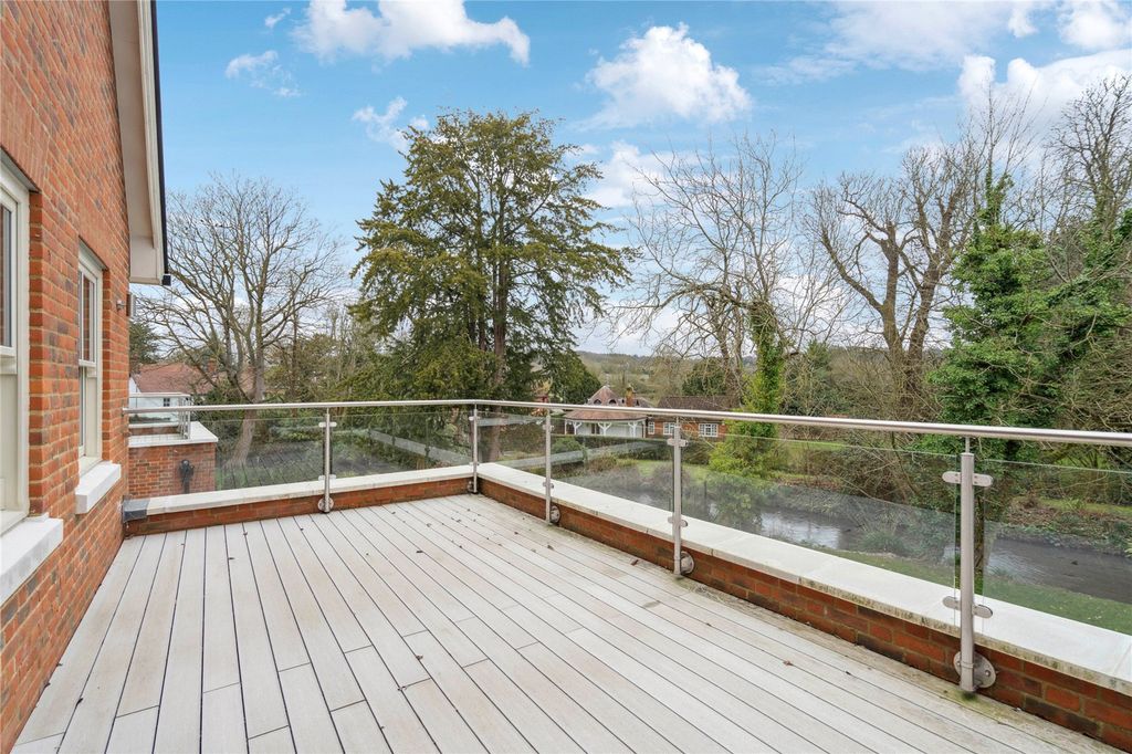 Property photo 3 of 27 Picture 3