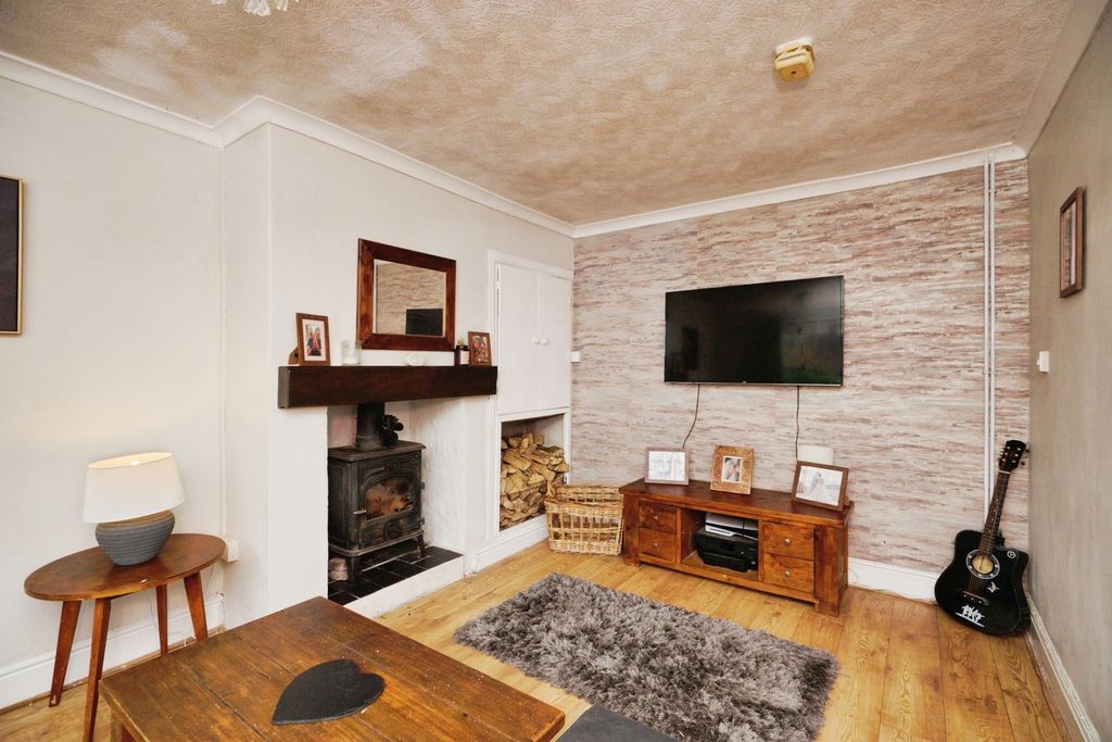 Property photo 2 of 20 Pbox-Img.Jpg