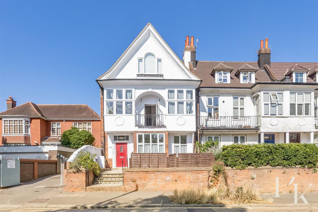 Property photo 1 of 18