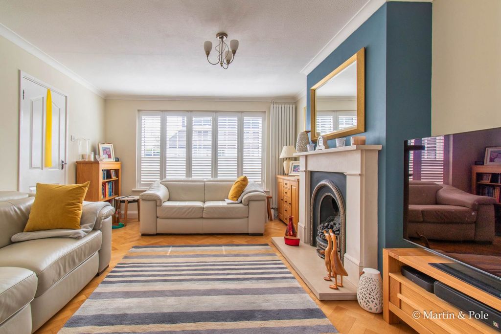 Property photo 3 of 18