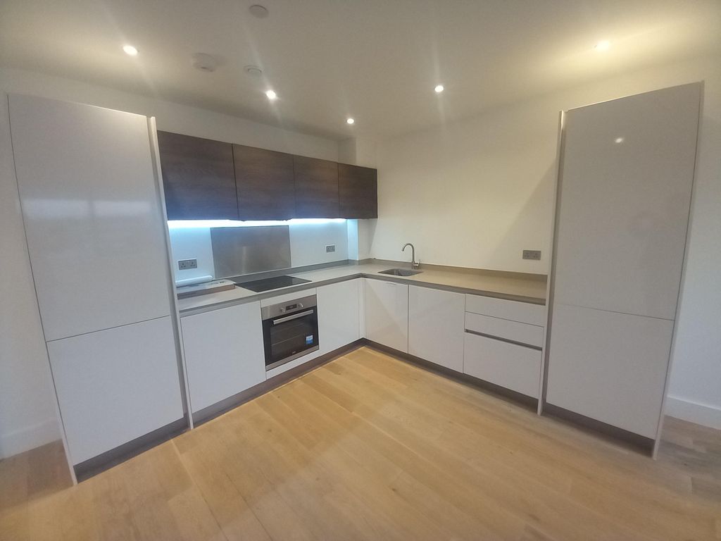 Property photo 2 of 7 Kitchen